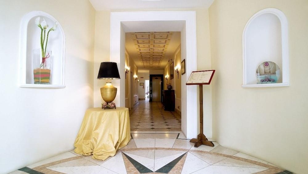 Logge Del Perugino; Sure Hotel Collection By Best Western Città della Pieve Dış mekan fotoğraf