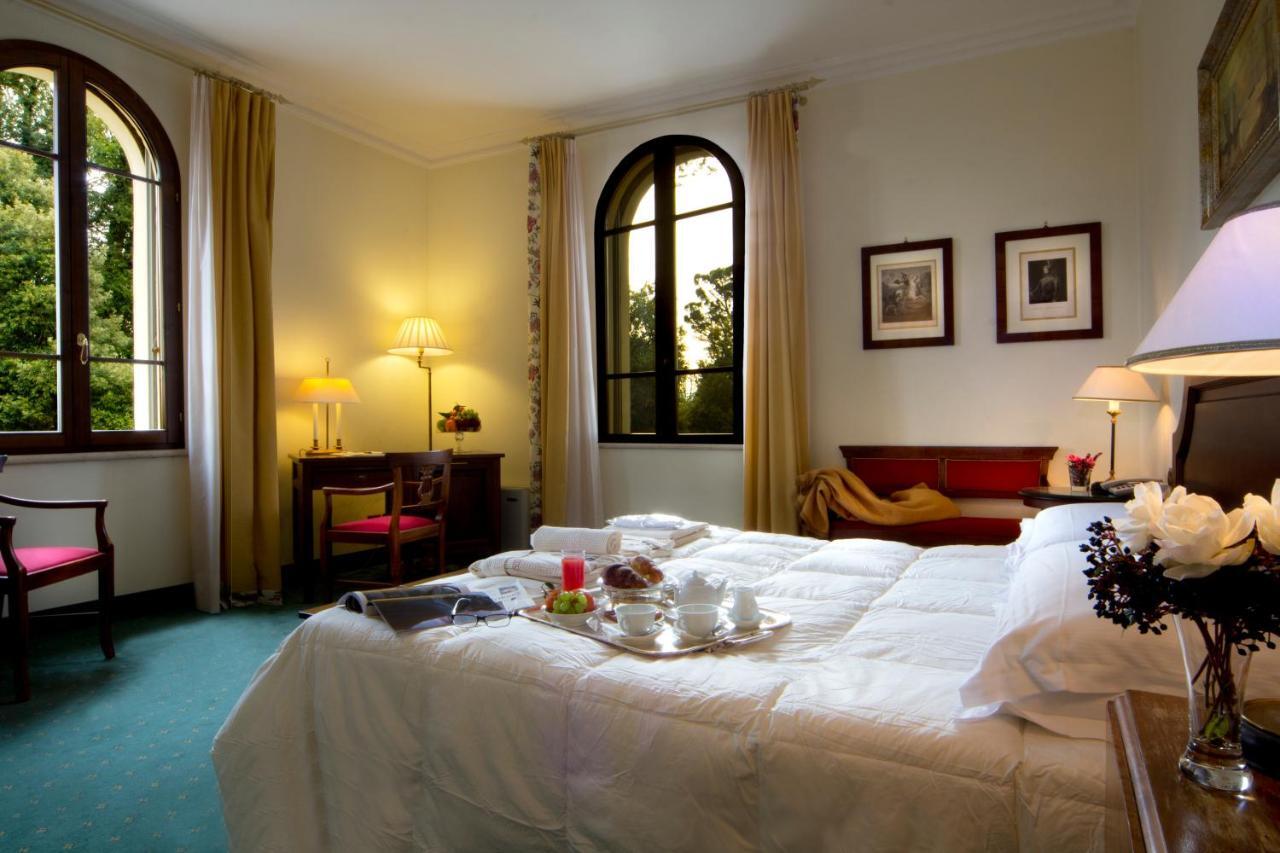 Logge Del Perugino; Sure Hotel Collection By Best Western Città della Pieve Oda fotoğraf