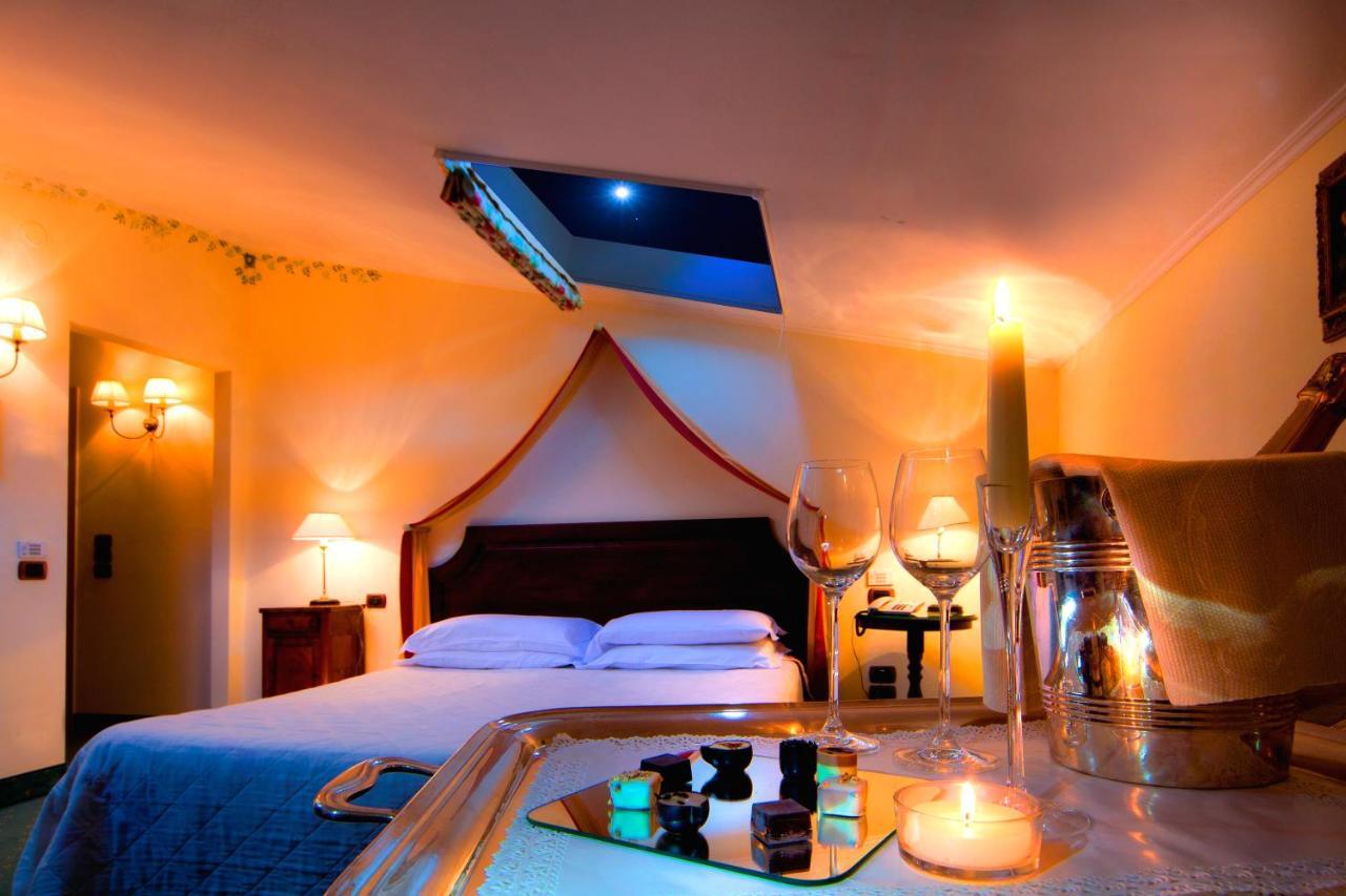 Logge Del Perugino; Sure Hotel Collection By Best Western Città della Pieve Oda fotoğraf